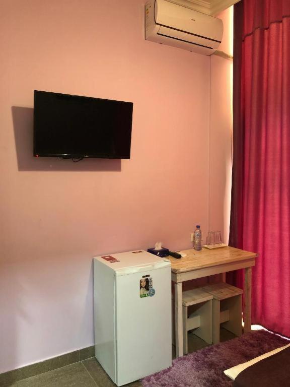 California Boutique Hotel Erivan Exterior foto