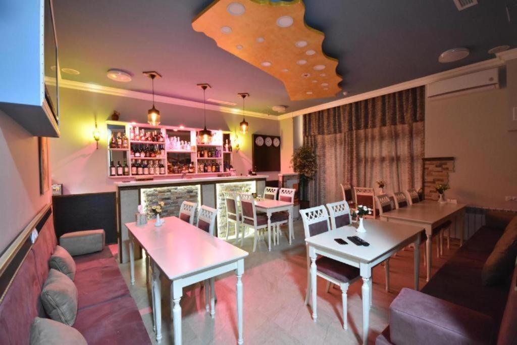California Boutique Hotel Erivan Exterior foto